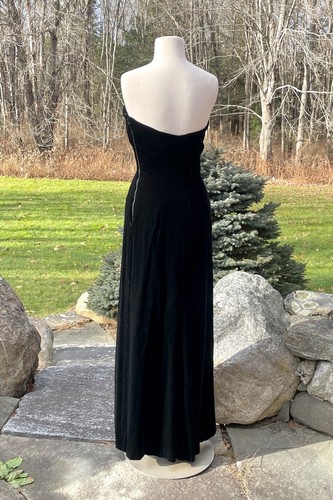 SALE Vintage Adele Simpson Glamorous Black Velvet Strapless Evening Gown - Picture 6 of 12