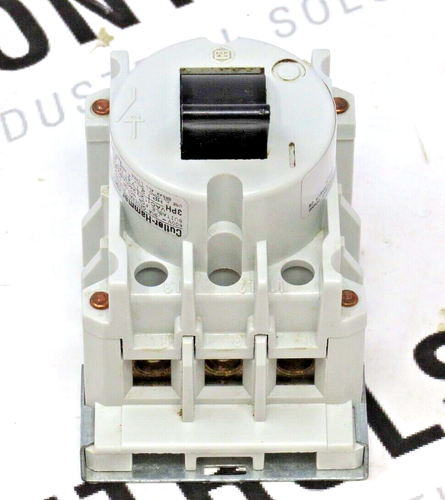 Eaton Cutler-Hammer C362TR30MD 3-Pole 30A Toggle Switch - Picture 1 of 4