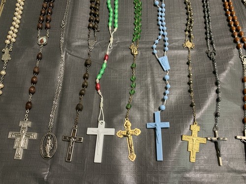 Lot of (24) Vintage Necklaces Cross Crucifixes Religious Catholic Pendant Italy - Picture 8 of 11