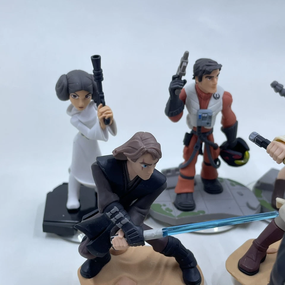 Disney Infinity 3.0 Star Wars Lote De 6 Figuras Rey Poe Leia Han Obi Wan Anakin - Imagem 3 de 4