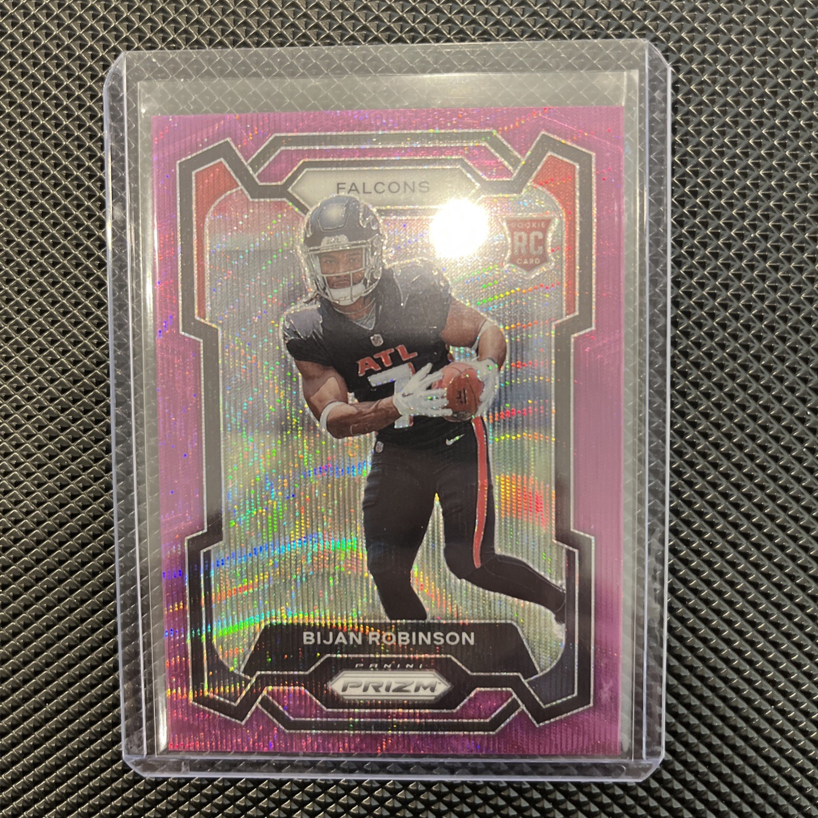 2023 Panini Prizm Rookie Purple Wave Prizm Bijan Robinson /99 #305 RC