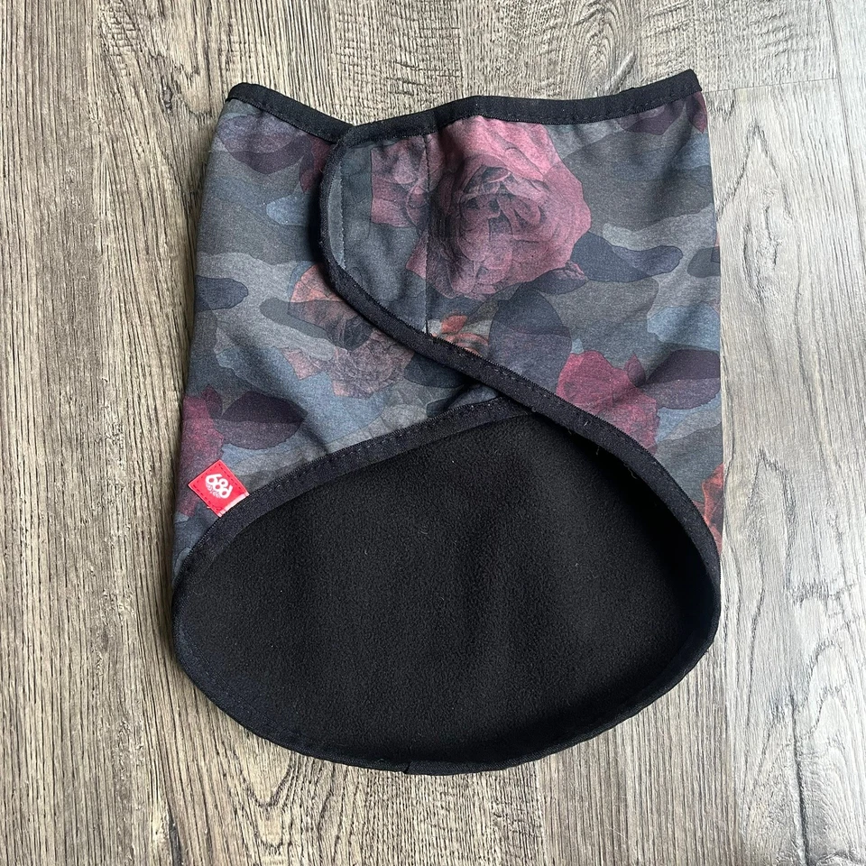 Máscara facial con correa 686 polaina esquí snowboard camuflaje floral Foto 4 de 4