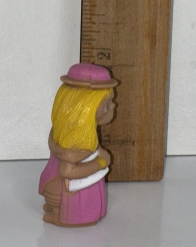 E.T. The Extraterrestrial PVC Figure in Pink Dress Boa Universal Studios 1982 - Picture 2 of 5