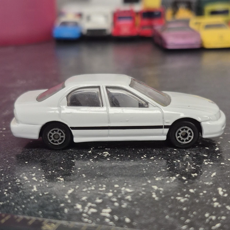 Raro coche Honda Accord blanco sedán de metal fundido a presión Maisto escala 1:64 Foto 4 de 4