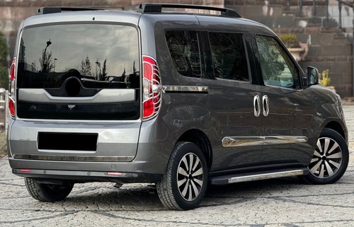 Llanta de luz trasera cromada marco embellecedor para Fiat Doblo 2015+ 2 piezas acero inoxidable - Imagen 2 de 3