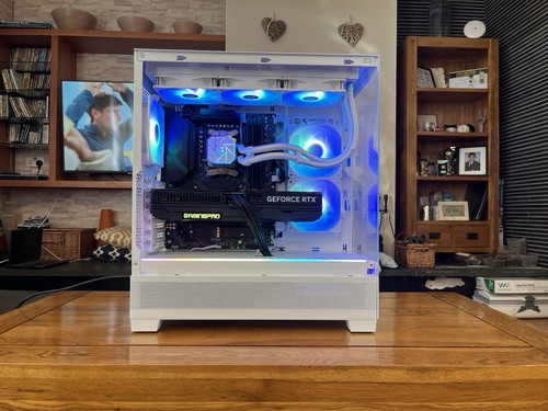Gaming PC - RTX 5080 16GB, Ryzen 7800X3D, 64GB DDR5, 2TB M.2 SSD - Bild 2 von 3