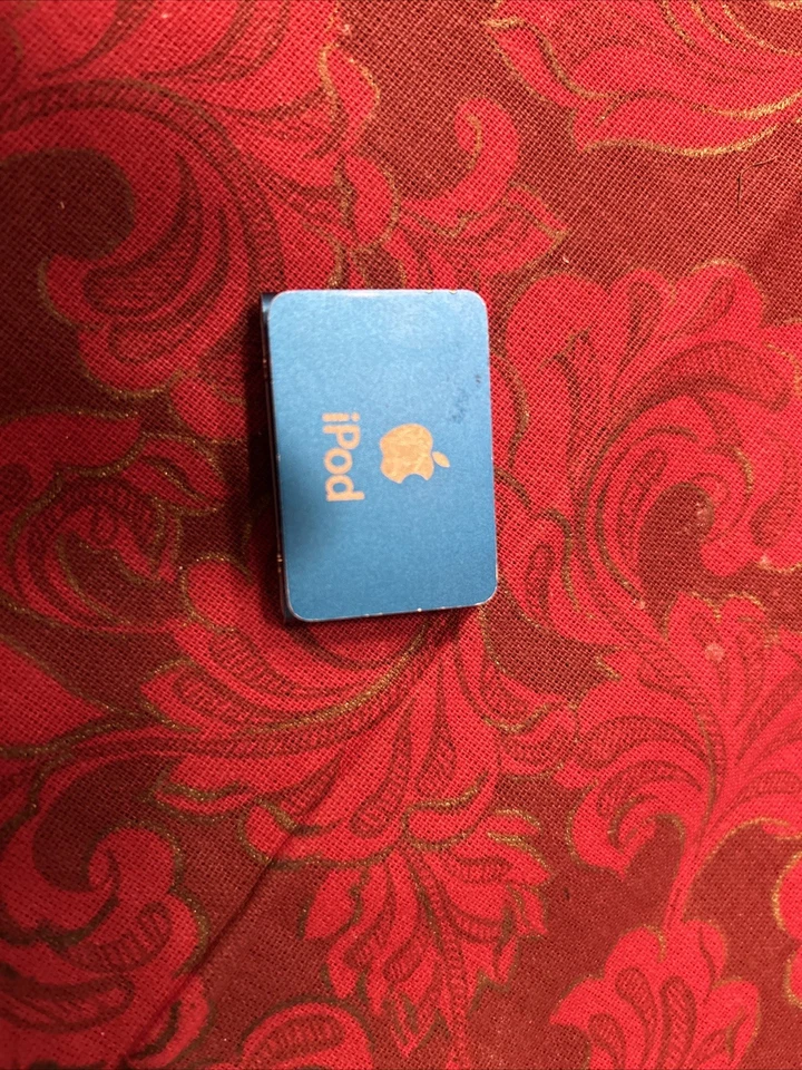 Apple iPod Shuffle 2-го поколения светло-синий A1204 1GB MP3-плеер с док-станцией - Изображение 3 из 4