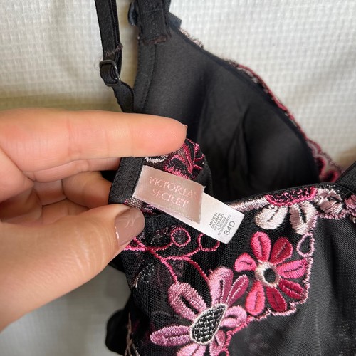 Victoria's Secret Body 34D bestickt Dessous Teddy romantisch schwarz pink - Bild 9 von 10