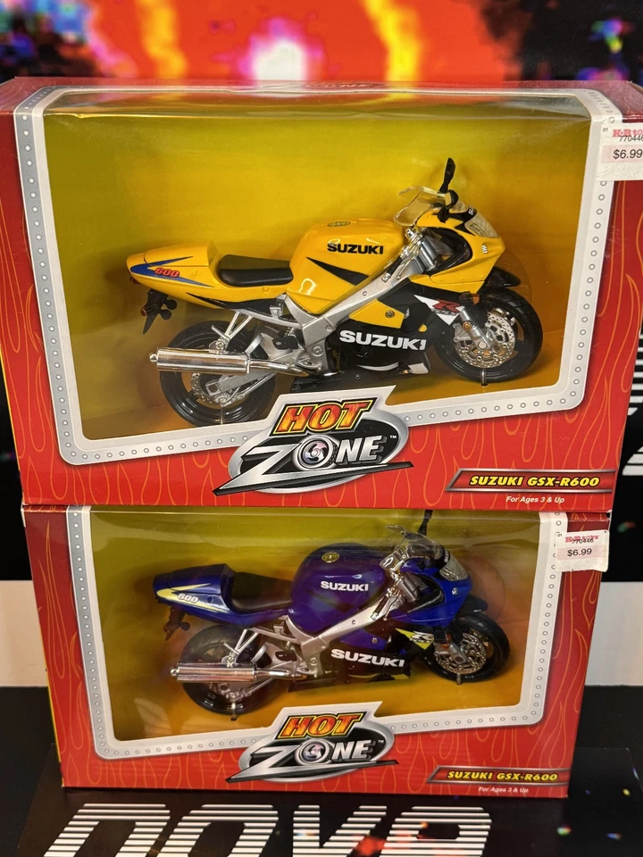 ULTRA MINT !  2004 7 inch 1:12 Diecast Motorcycles Hot Zone 2 x SUZUKI GSX-R600 - Image 4 of 4