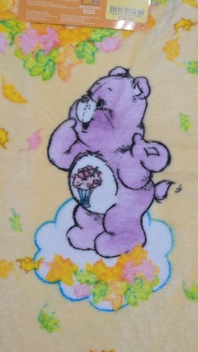 New Care Bears Fall Autumn Blanket 60x90 Twin Leaves Yellow Vintage Style Cute - Picture 5 of 8