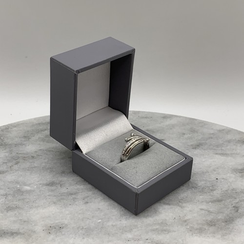 Anillo de oro de 9 quilates con diamantes torcidos de oro blanco de 375 9 k - talla Q - Imagen 7 de 15