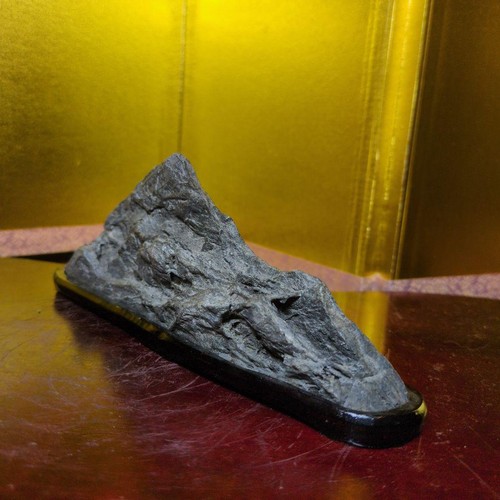 Black Suiseki Viewing Stone 230g Mountain Shape with Dark Wood Base Japan - Picture 8 of 12