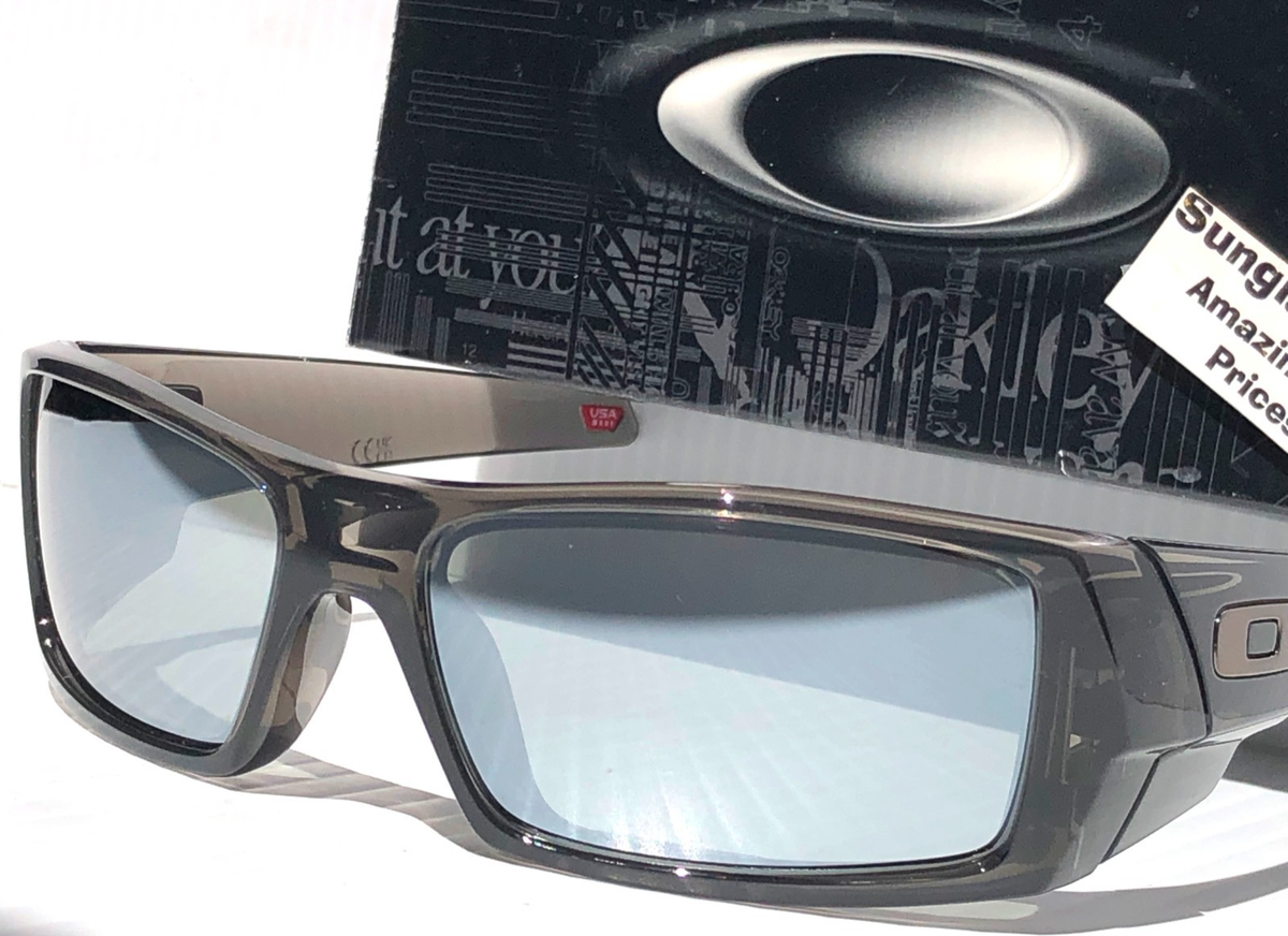 NEW Oakley GASCAN Grey Smoke POLARIZED Galaxy Chrome Mirror