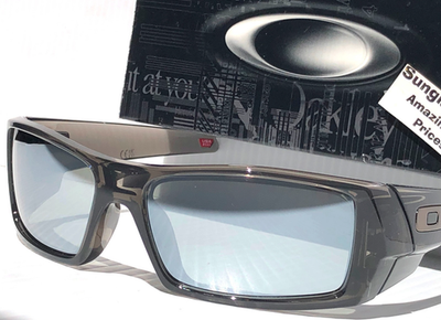 NEW Oakley GASCAN Grey Smoke POLARIZED Galaxy Chrome Mirror