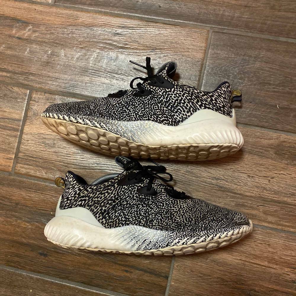 Adidas yeezy alphabounce deals