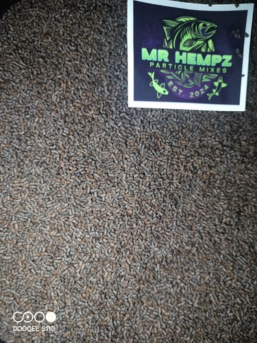 2mm Salmon Pellets 3kg In Bags - Picture 4 of 8