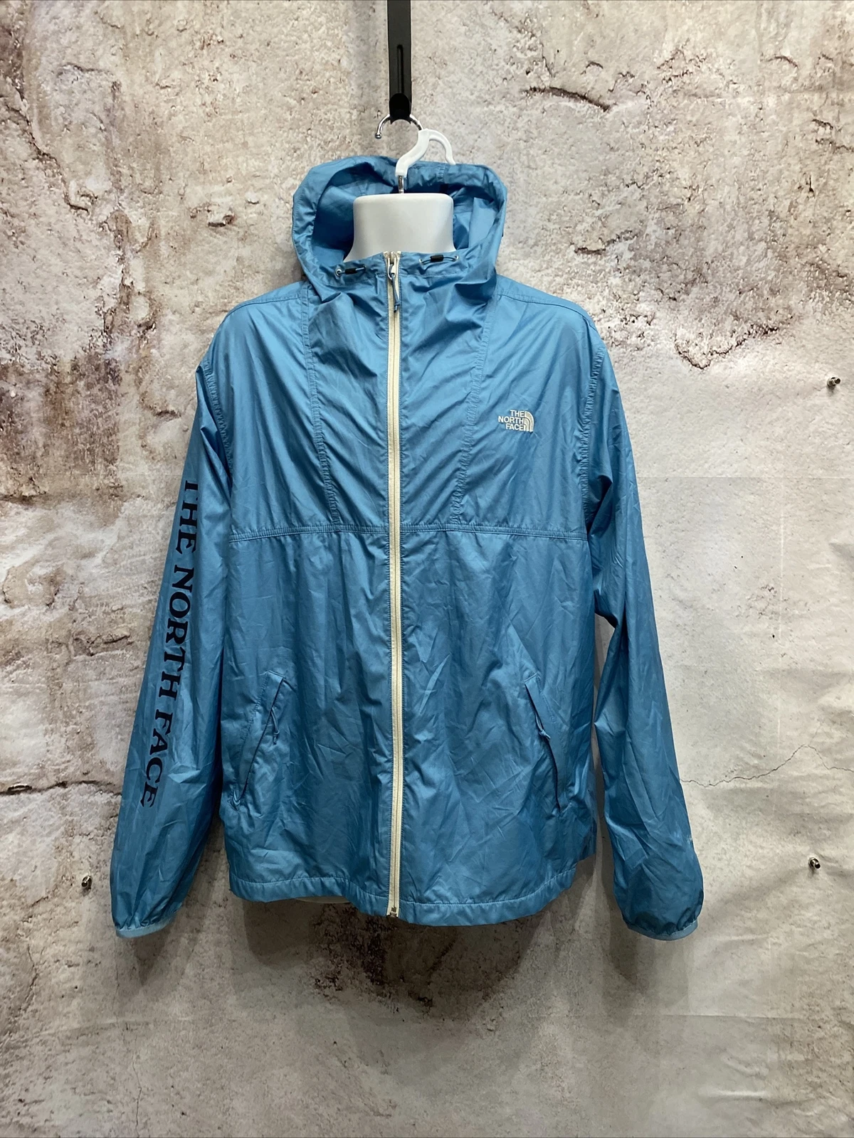 The North Face Jacket Mens Large Windbreaker Light Blue Hooded Name Sleeve W15