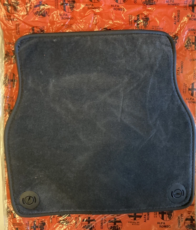 Alfa Romeo 166 (1998-2007) Carpet Mat Rear 156020744 / 156024208 Genuine  - image 2 of 3