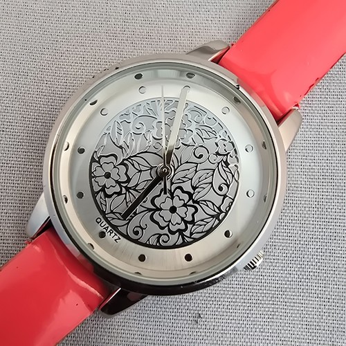 Avon Ladies Silver Watch Pink Leather Strap Floral Dial Quartz 30mm QR5BQ7 - 第 11/19 張圖片