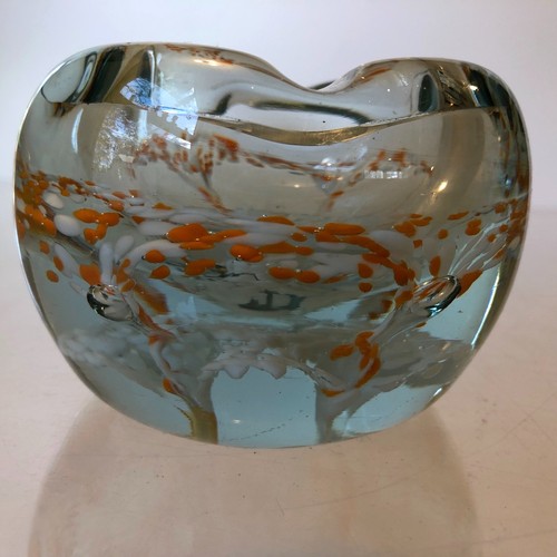 VTG 1970s ART GLASS~ASHTRAY BOWL~PAPERWEIGHT WHITE ORANGE FLOWERS~HAND BLOWN - Picture 6 of 12