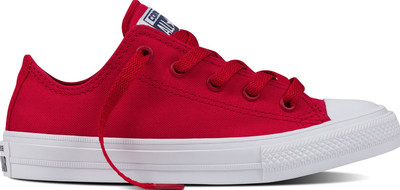 red canvas converse
