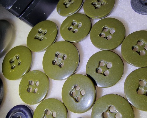 100 Vintage Button Collection Mixed Styles Materials Craft Sewing Lot Rare Find - Picture 12 of 24