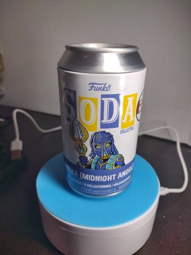 Funko Soda SCHWARZER PANTHER WAKANDA FOREVER - ANEKA 1:6 in der Hand