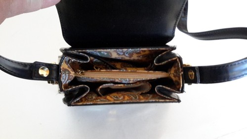 Vintage Calja Handcrafted in Italy Leather Shoulder Bag Purse EUC - Picture 14 of 17