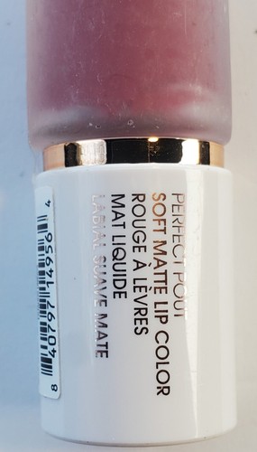 Lápiz labial Flower Beauty rojo frambuesa puchero perfecto color de labios mate suave - Imagen 7 de 8