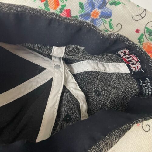 Mütze Kappe MMA Elite Erwachsene grau Nieten schwarz Kreuz verstellbar Einheitsgröße - Bild 9 von 10