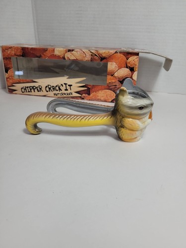 Painted Cast Aluminum Vintage Squirrel Nutcracker Squeeze Tail Mid Century NEW - Picture 7 of 12