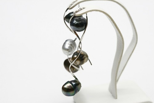 Pendientes de perlas de Tahití 8-9 mm multicolor 18 kWg - Imagen 2 de 4
