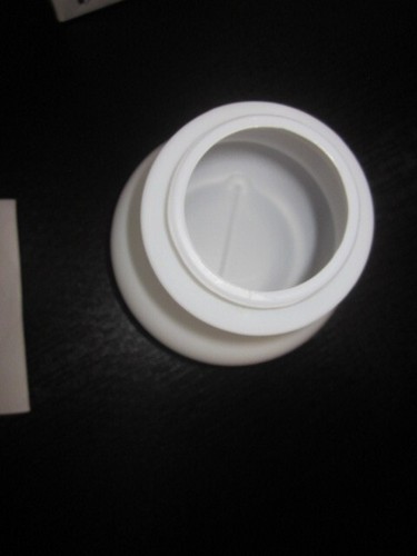 plastic spray bottle for indoor usages plants etc in own box green white colour - Picture 9 of 14