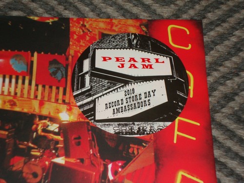 Pearl Jam Live at Easy Street Record Store Day LP - Picture 2 of 3