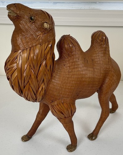 VTG Chinese Wicker & Reed Camel Smiling Mid Century Vintage Rare Excellent Cond - Picture 3 of 12