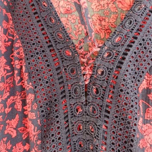 Torrid Babydoll Gauze Crochet Trim Lace-Up Top Tunic Red Valentine's Sz 4X - Picture 4 of 11