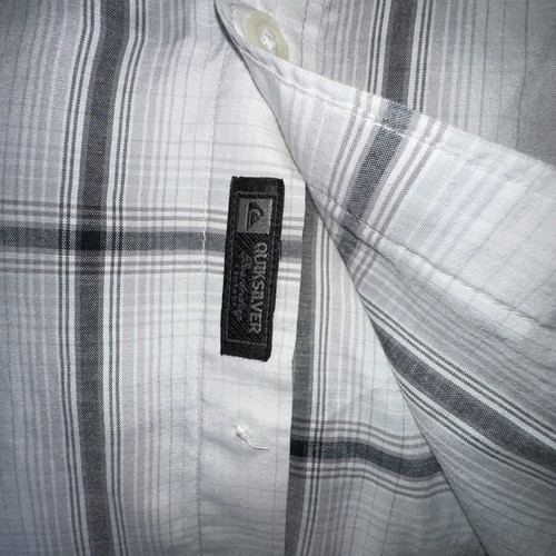 Quiksilver Grande Manga Corta Cuadros Abotonada con Bolsillo y Logo - Imagen 8 de 8