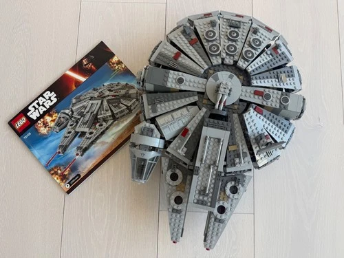 Lego Star Wars 75105 Millennium Falcon with mini figures - 99.5%complete