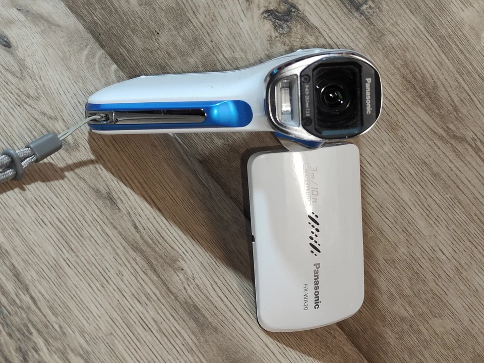 PANASONIC HX-WA20 CAMCORDER WATERPROOF HD HIGH DEFINITION VIDEO CAMERA  - Image 2 of 4