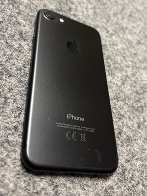Apple iPhone 7 A1778 Silver 32GB