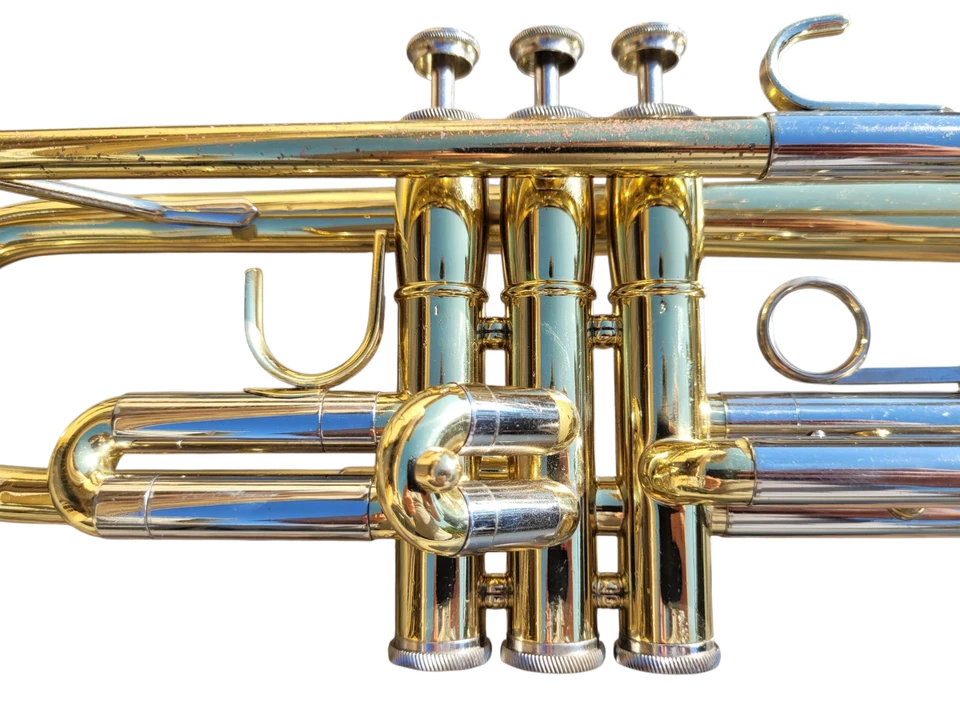 Trompeta Olds Bb Elkhardt Indiana Latón Dorado con Boquilla y Estuche Rígido MTS Foto 4 de 4