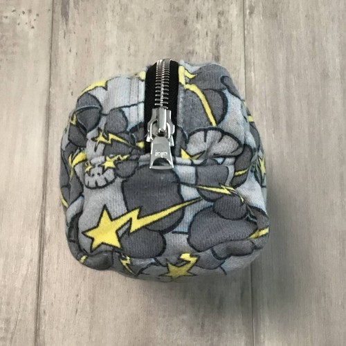 BAPE × KAWS CALAVERA STA Bolsa un mono de baño NIGO Gris Bueno - Imagen 6 de 7
