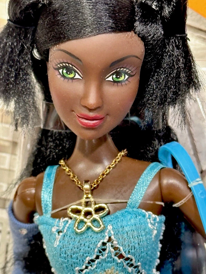 Muñeca articulada negra Flavas Barbie AA Kiyani con ropa extra de hip hop Mattel 🔵🟠🟡 Foto 3 de 4