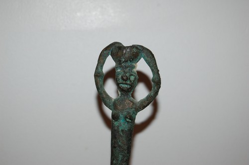 creation e fusione di Franco d'Aspro  Bronze Sculpture "portatrice "  Sardaigne - Bild 2 von 3