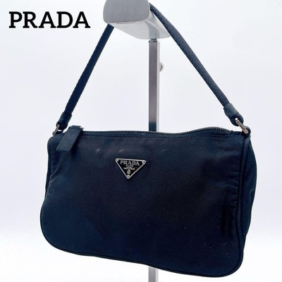 PRADA ナイロンバッグ ミニ プラダのウィメンズバッグ、“ボール付きチェーン華やぐ”ナイロン
