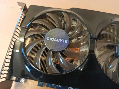 Gigabyte GV-R795WF3-3GD Rev: 1,0 3 GB - Imagen 6 de 8