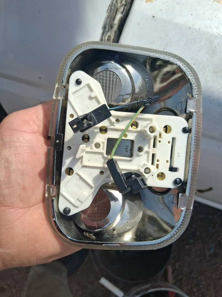 1994 - 2004 Ford Ranger Overhead Dome Map Reading Light Untested Mazda - Image 2 of 4