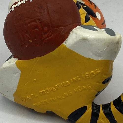 NFL Huddles CINCINNATI BENGALS Mascot 2" PVC Figure Rare Vintage 1982 Football - Picture 7 of 9