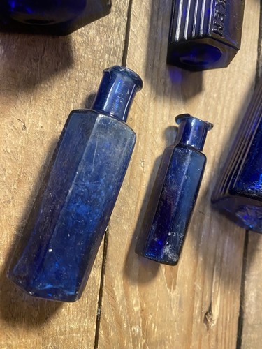 Vintage Blue Glass Poison Bottles Joblot Medical Antique Glass Collection X 7 - Picture 11 of 19