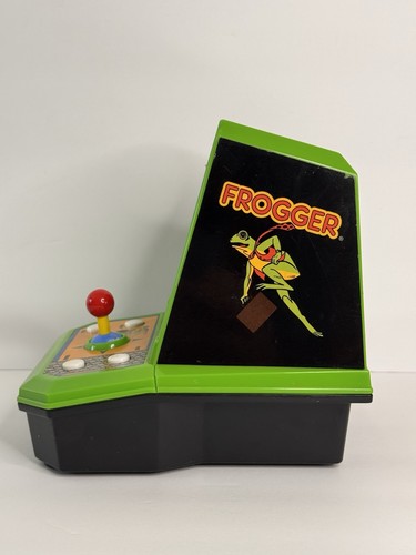 Excalibur Arcade Frogger Juego Electrónico Mini Videojuego de Mesa 2005 Funciona - Imagen 4 de 6